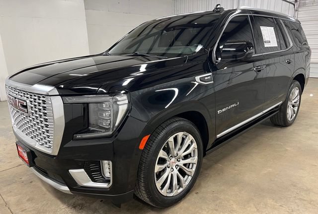 Used 2024 GMC Yukon Denali w/ Denali Reserve Package RWD image 3