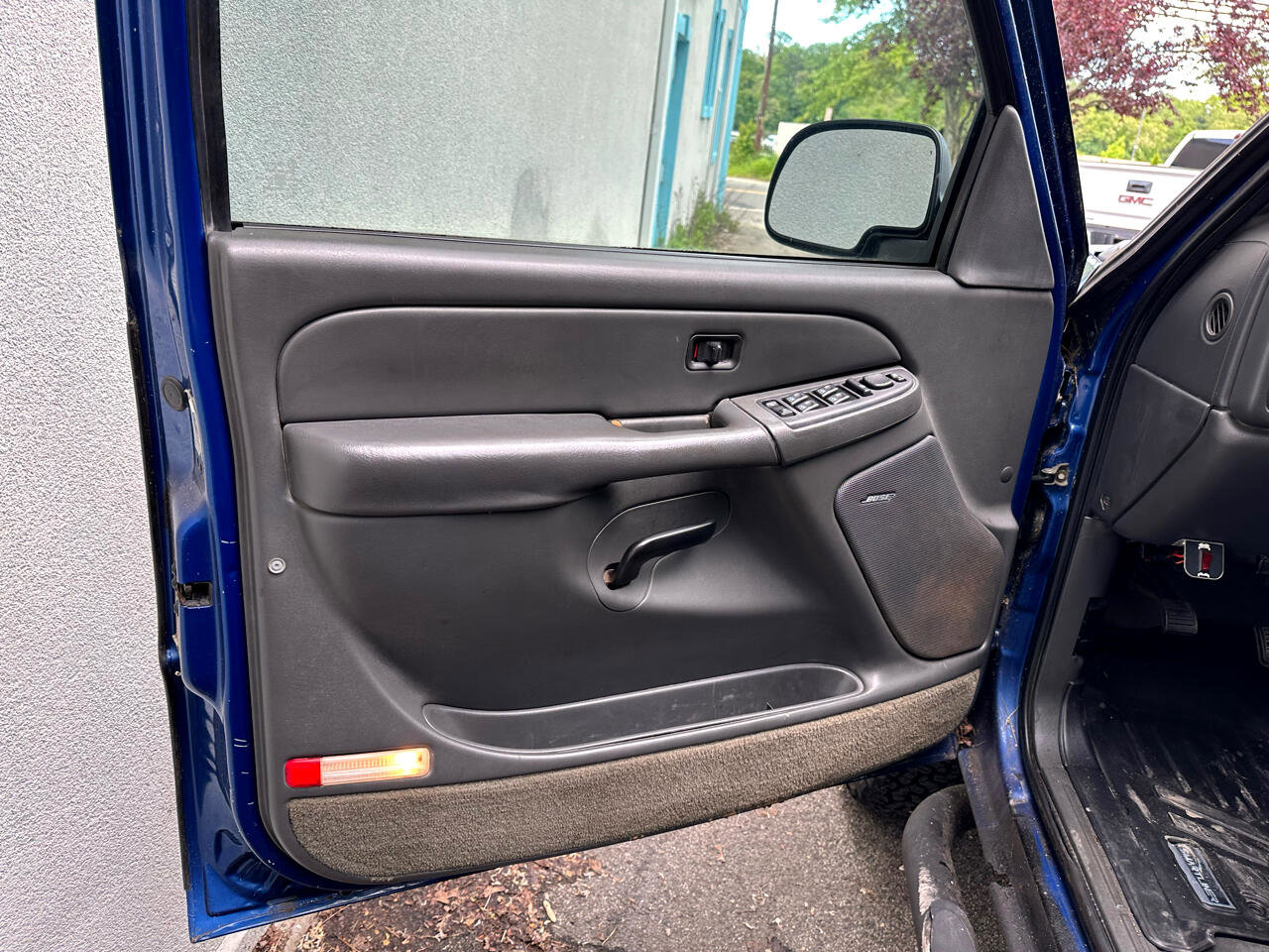 Used 2004 GMC Sierra 2500 SLE w/ Skid Plate Package image 16