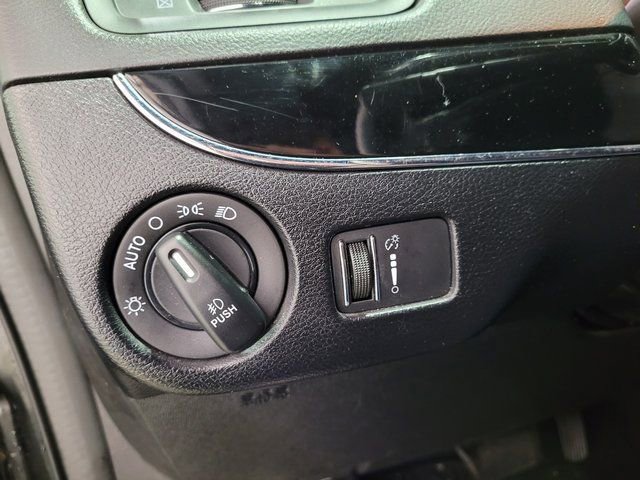 Used 2019 Dodge Grand Caravan SE image 40