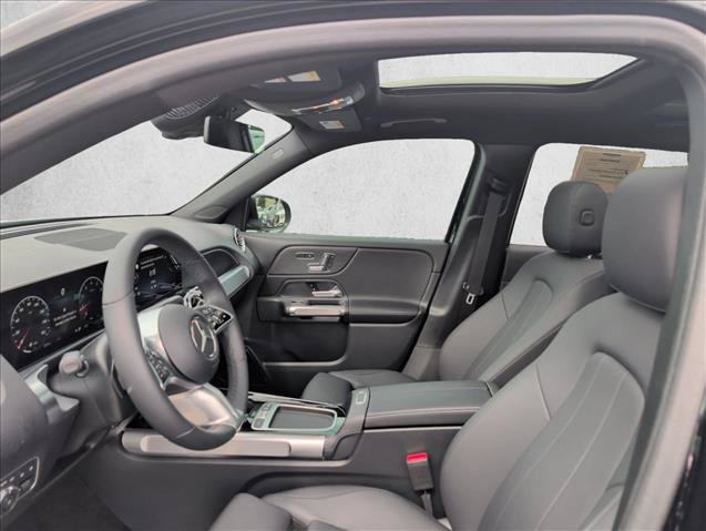 Used 2026 Mercedes-Benz GLB 250 image 12