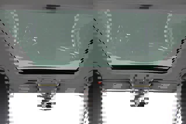 Certified 2022 Volkswagen Jetta SE image 4