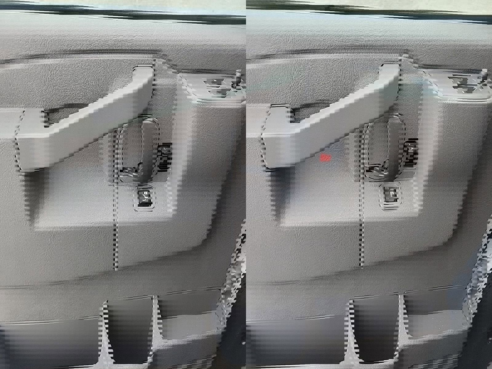 New 2025 GMC Savana 2500 w/ Driver Convenience Package image 32