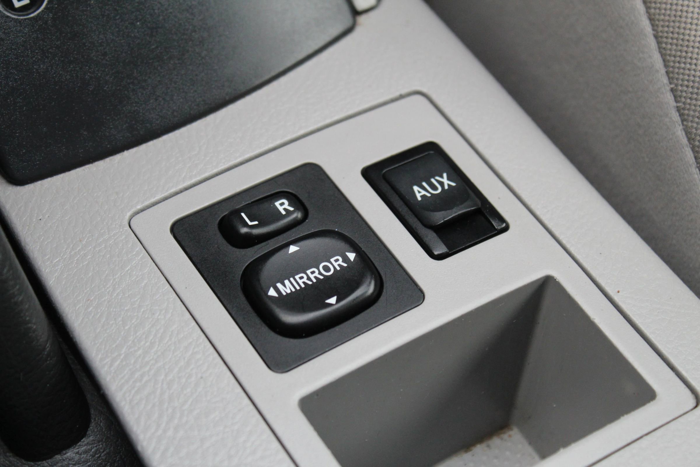 Used 2010 Toyota RAV4 4WD image 30