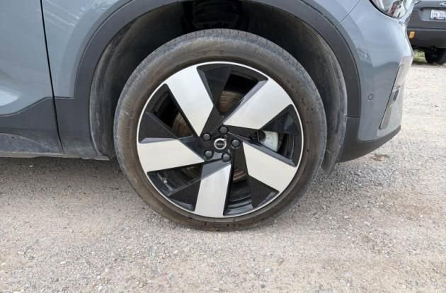 Used 2023 Volvo C40 P8 Recharge Ultimate w/ Protection Package Premier AWD/4WD image 9