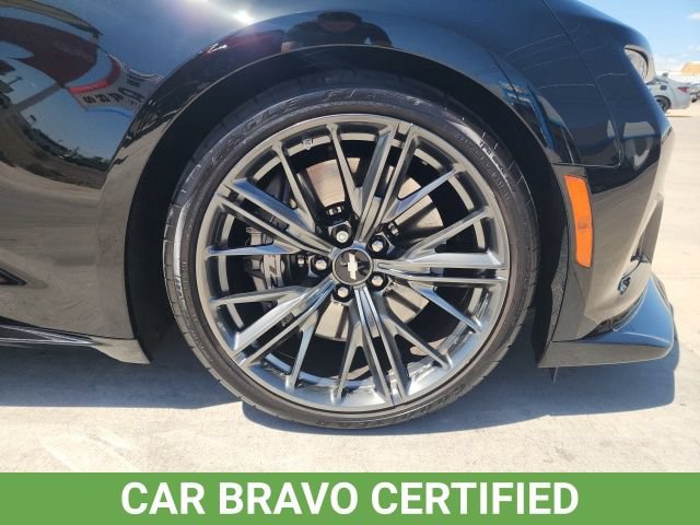 Used 2018 Chevrolet Camaro ZL1 RWD image 16