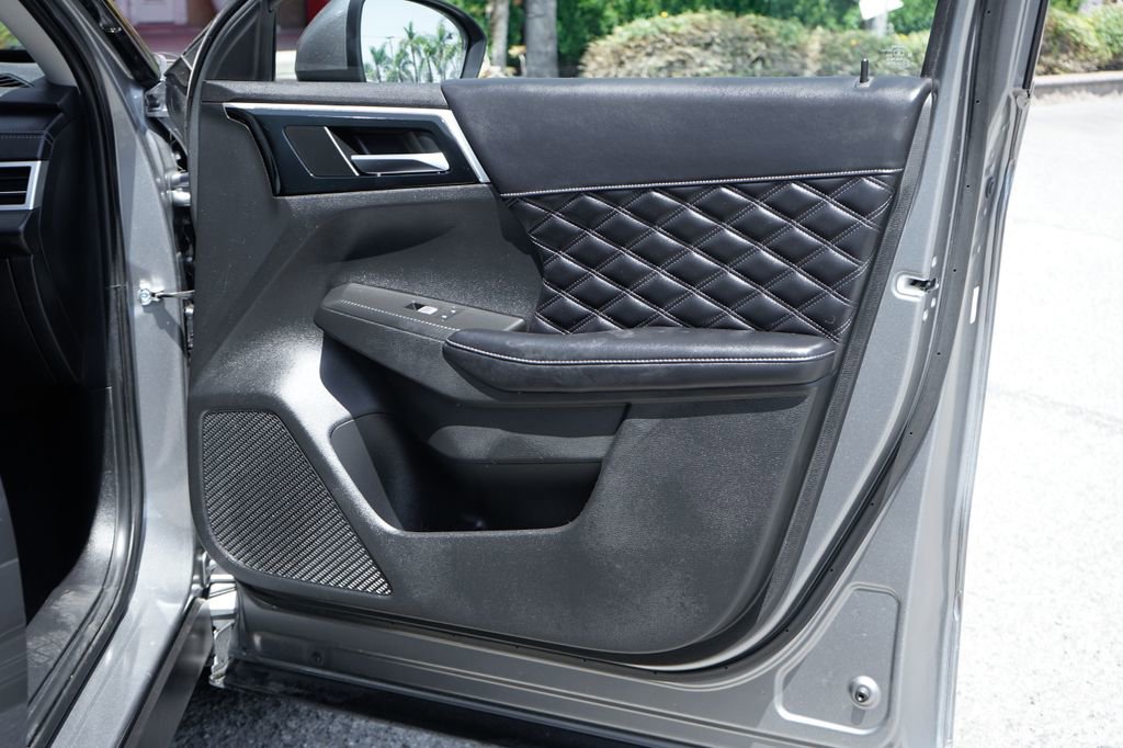 Used 2022 Mitsubishi Outlander SEL FWD image 40