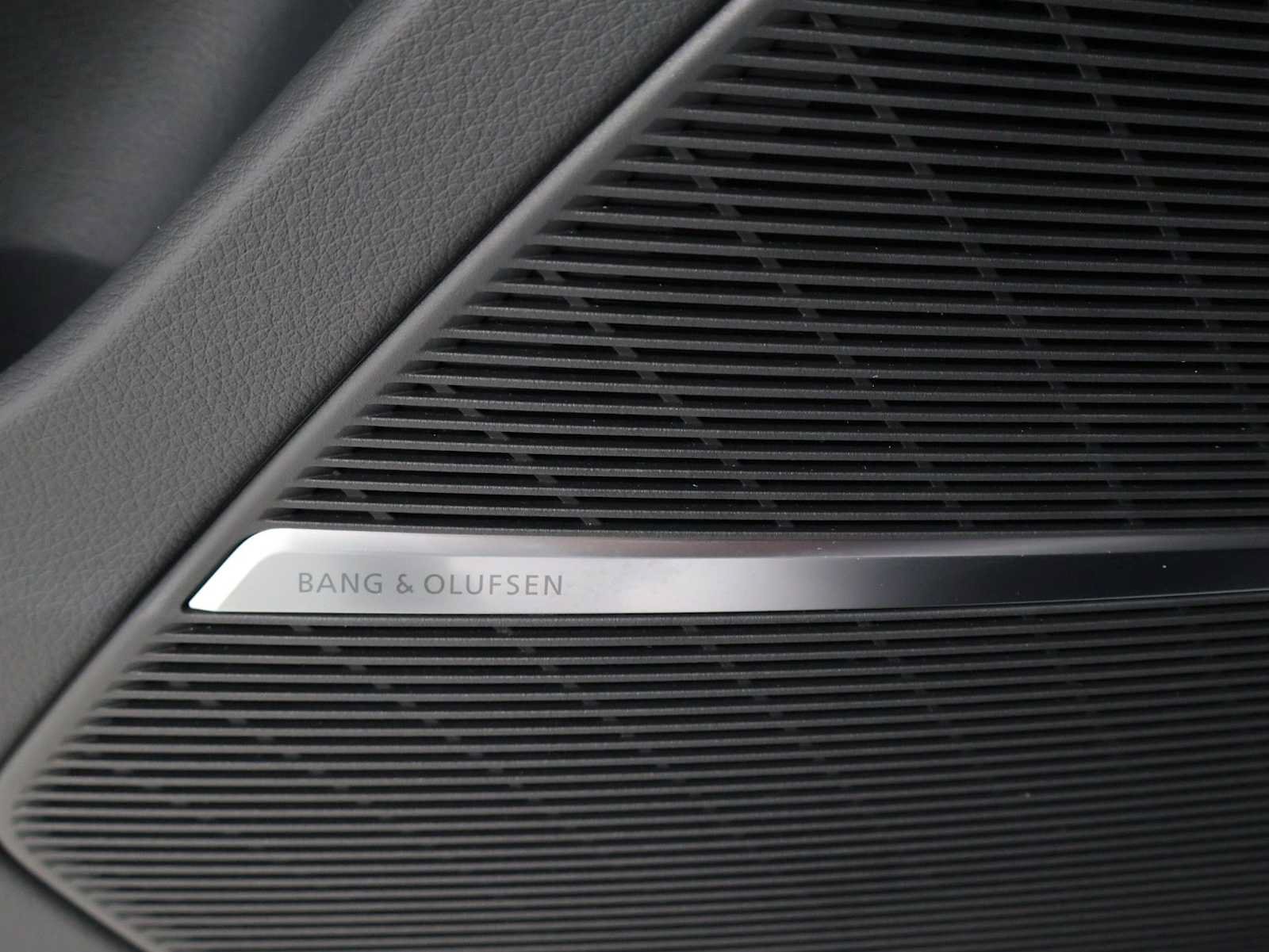 Used 2024 Audi SQ8 Prestige AWD/4WD image 17