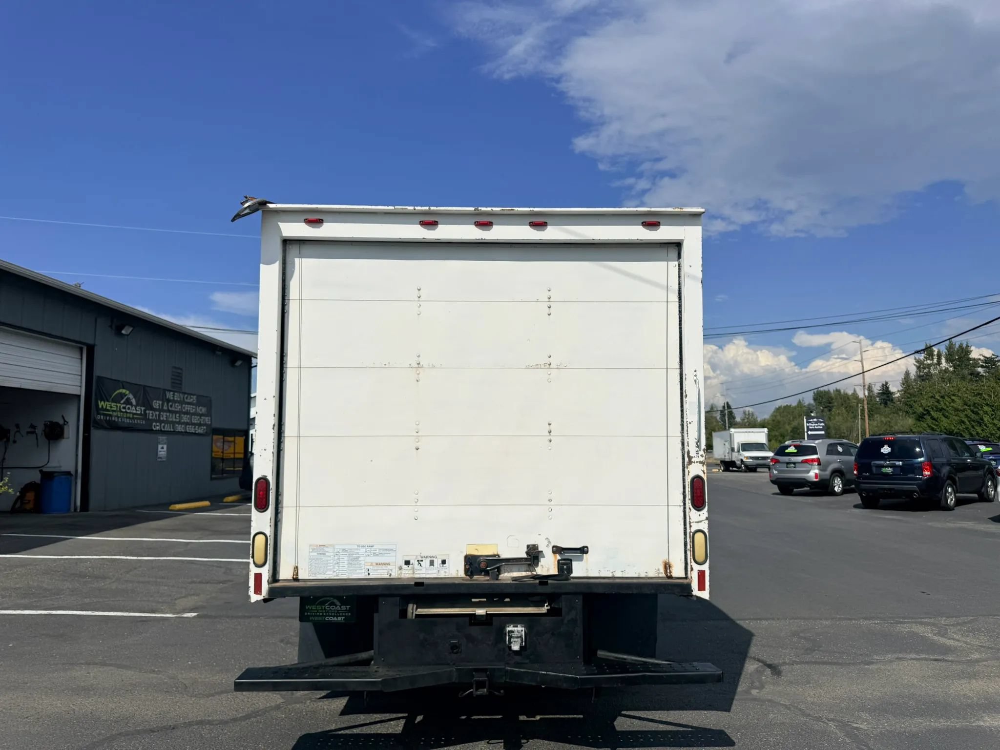 Used 2002 Ford E-350 and Econoline 350 Super Duty RWD image 6