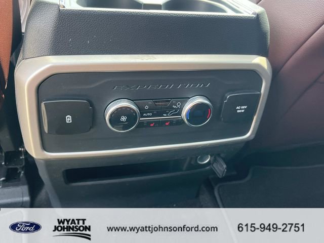 Used 2023 Ford Expedition Limited image 19