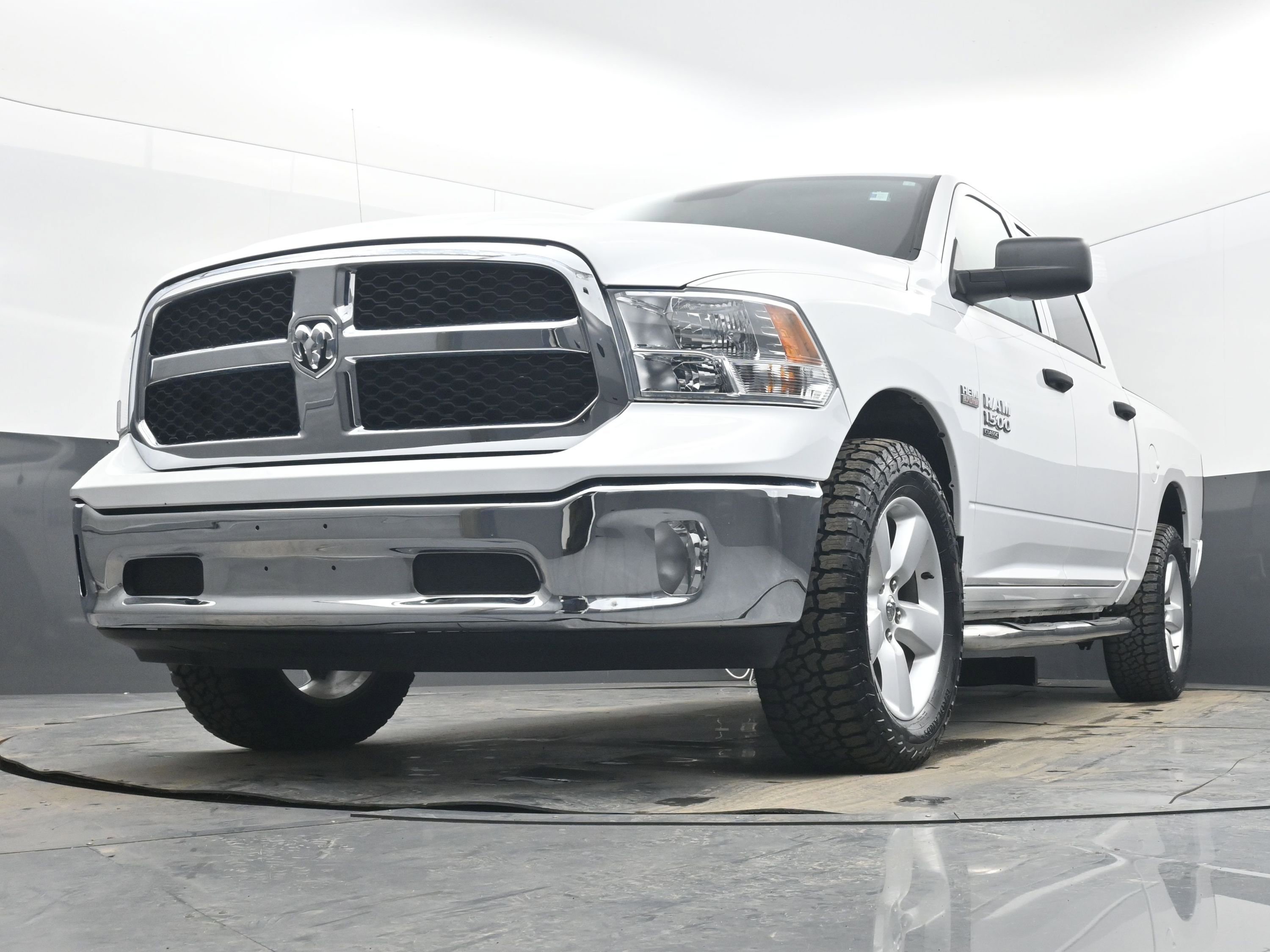 Used 2020 RAM 1500 Tradesman w/ Tradesman SXT Package image 19