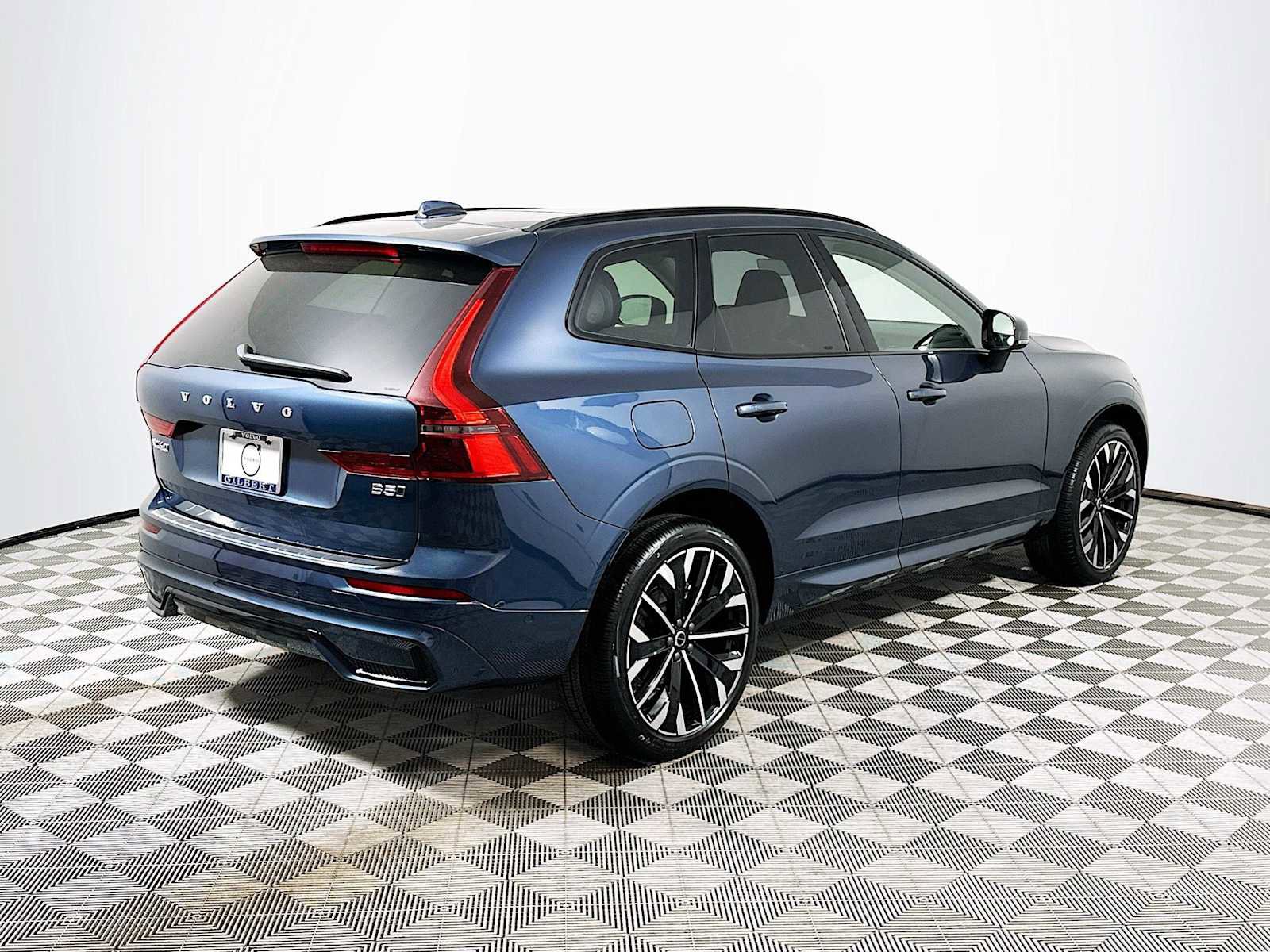 New 2026 Volvo XC60 B5 Ultra w/ Protection Package Premier image 7