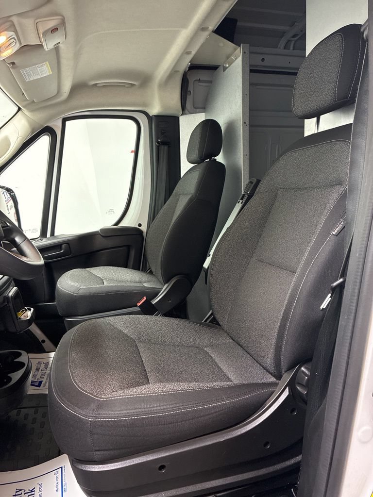 Used 2025 RAM ProMaster 2500 w/ Safety Group FWD image 11