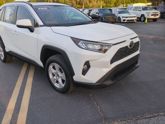 Used 2019 Toyota RAV4 XLE image 3