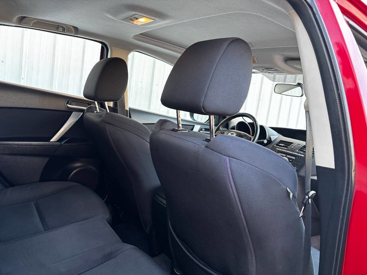 Used 2011 MAZDA MAZDA3 s Sport FWD image 10