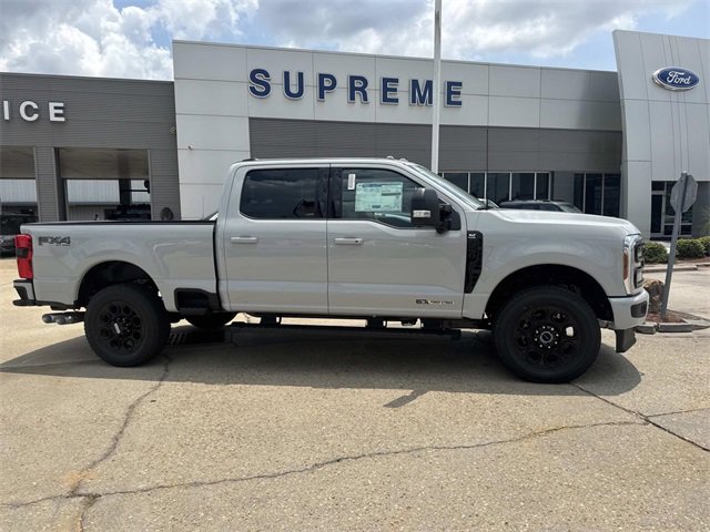 New 2025 Ford F250 XLT w/ Black Appearance Package