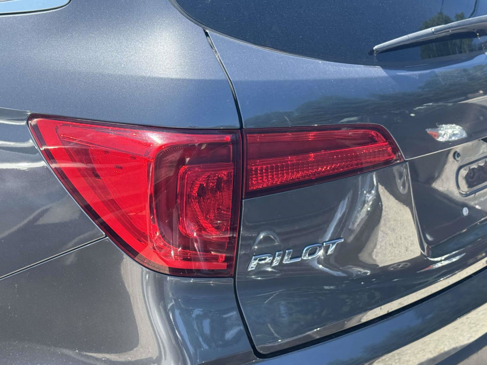 Used 2017 Honda Pilot EX-L image 7