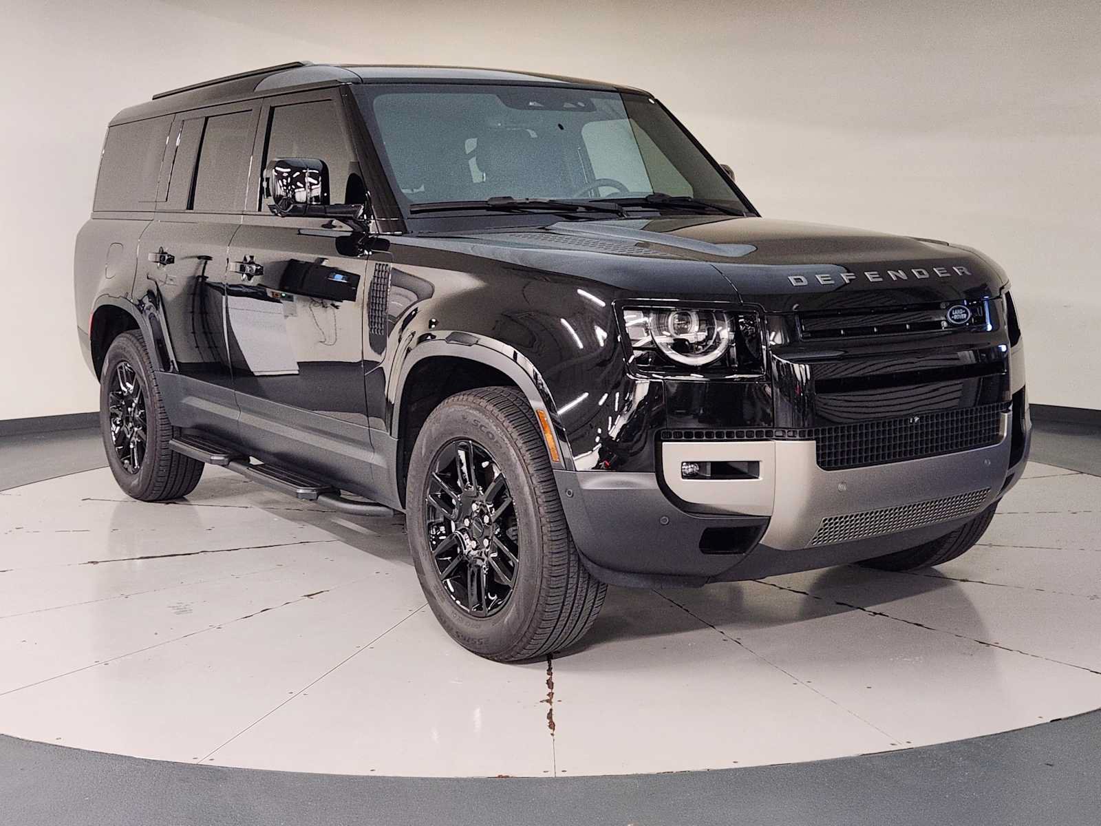Used 2026 Land Rover Defender 130 S AWD/4WD image 7