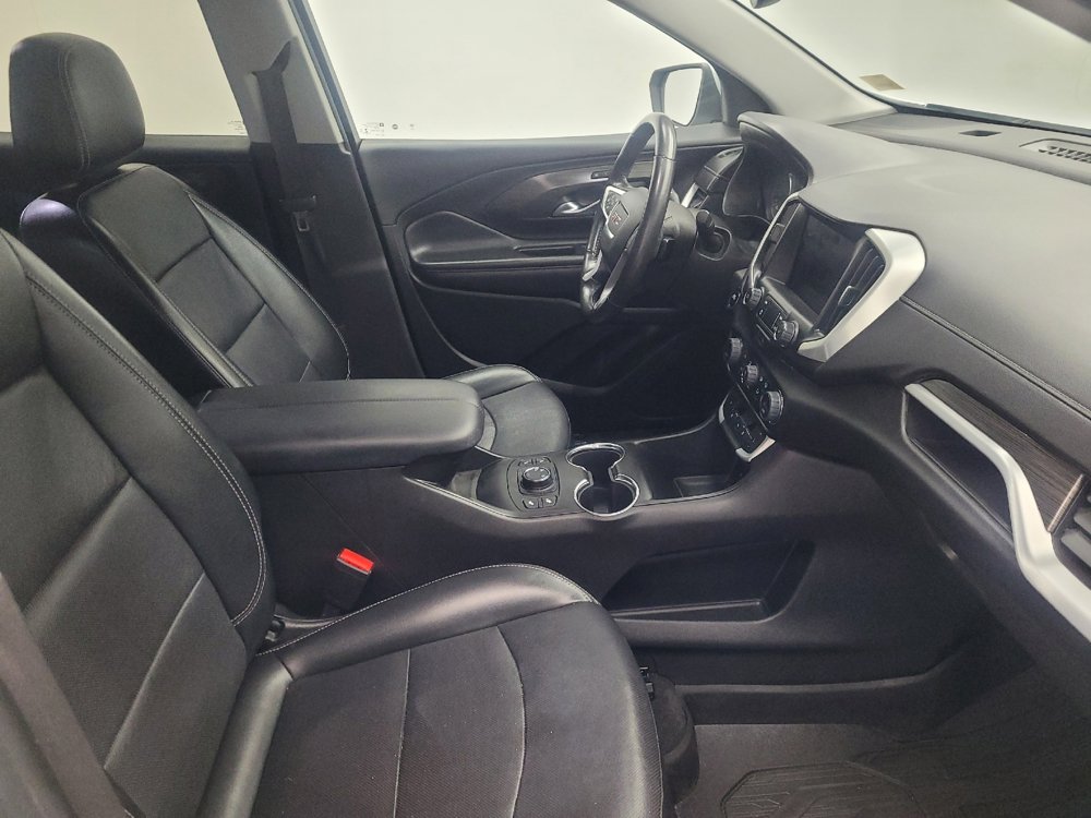 Used 2022 GMC Terrain SLT w/ Elevation Edition image 21
