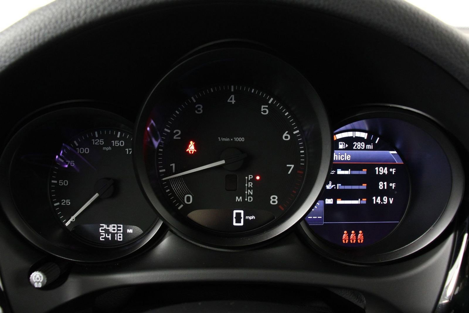 Certified 2025 Porsche Macan image 16