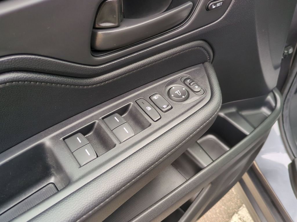 Used 2025 Honda Odyssey EX-L image 14