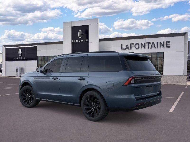 New 2026 Lincoln Navigator Reserve w/ Jet Appearance Package AWD/4WD image 4