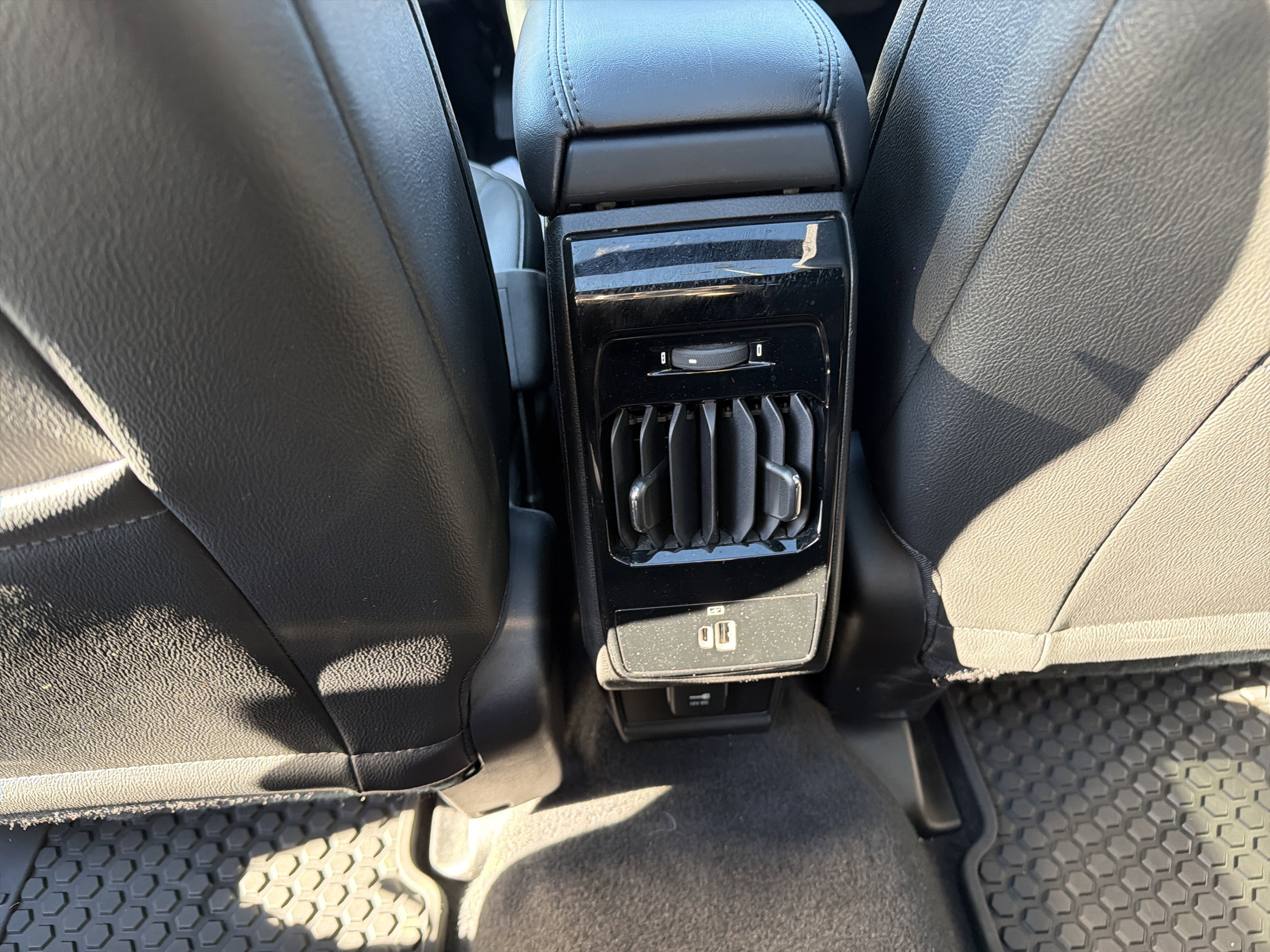 Used 2025 Jeep Compass Trailhawk w/ Trailhawk Elite Group image 14