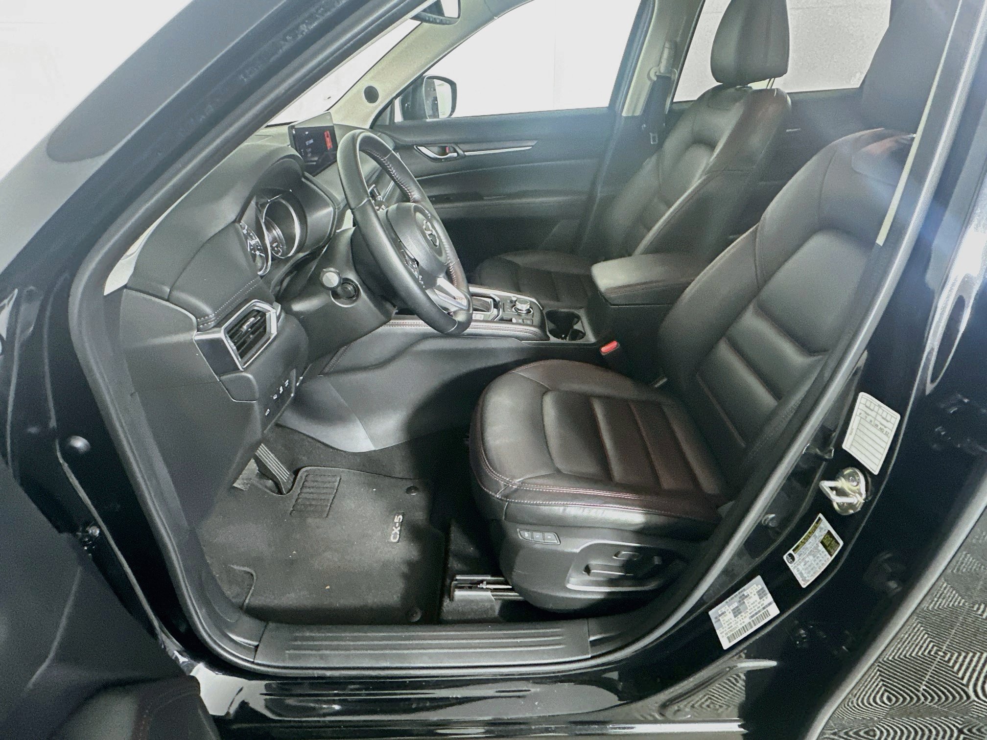 Used 2025 MAZDA CX-5 Carbon Edition AWD/4WD image 13