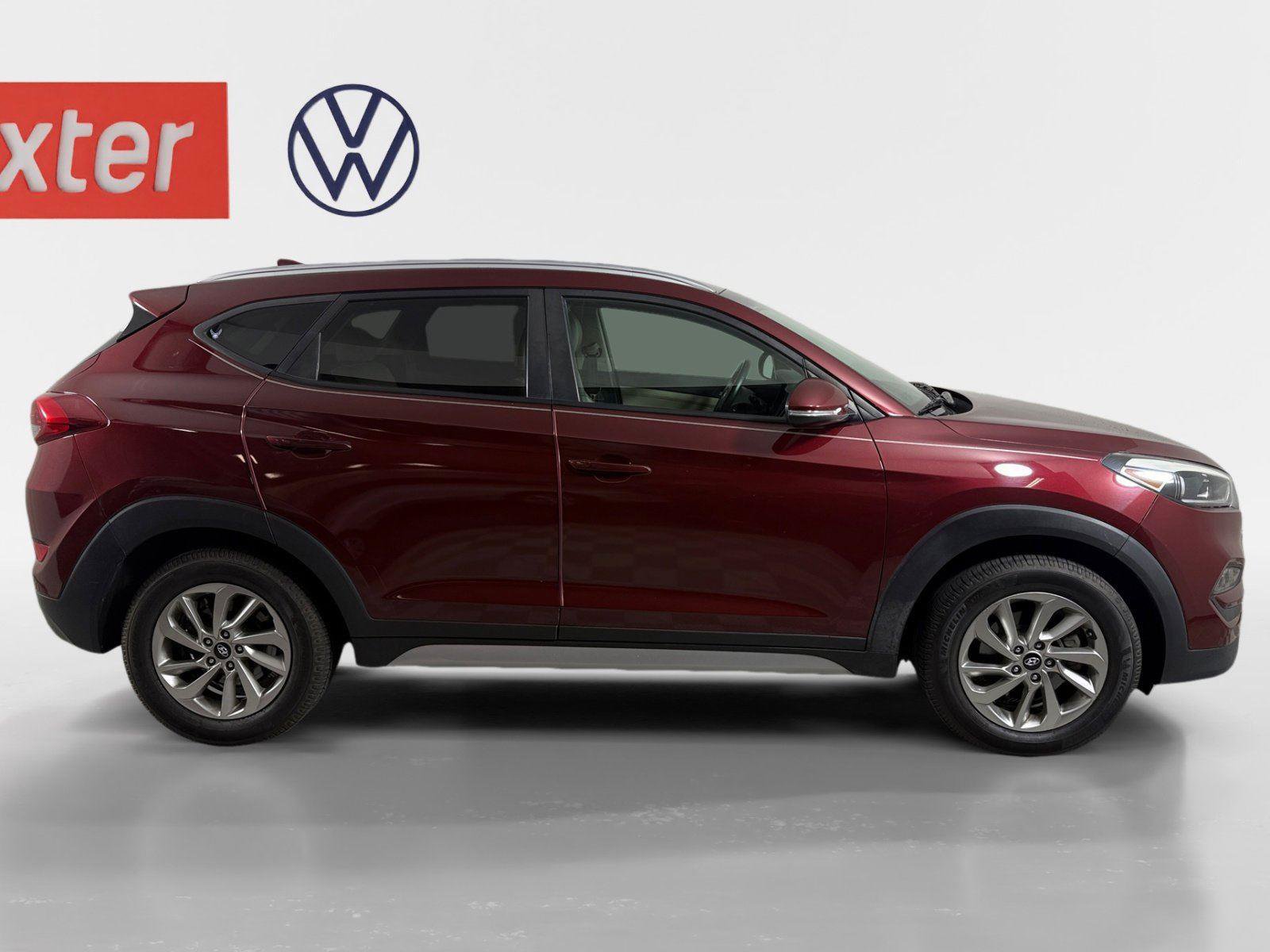 Used 2017 Hyundai Tucson SE Plus AWD/4WD image 3