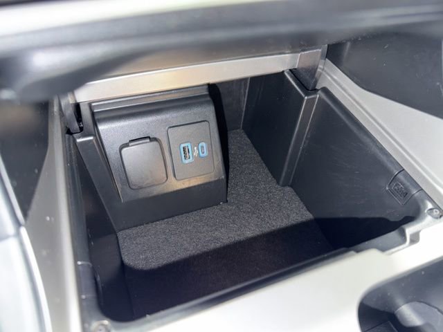 Used 2023 Ford Explorer XLT w/ Equipment Group 202A image 23