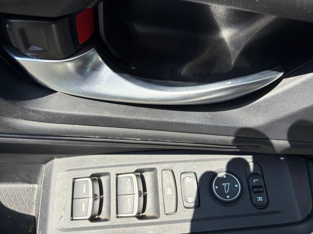 Certified 2023 Honda Accord EX image 10