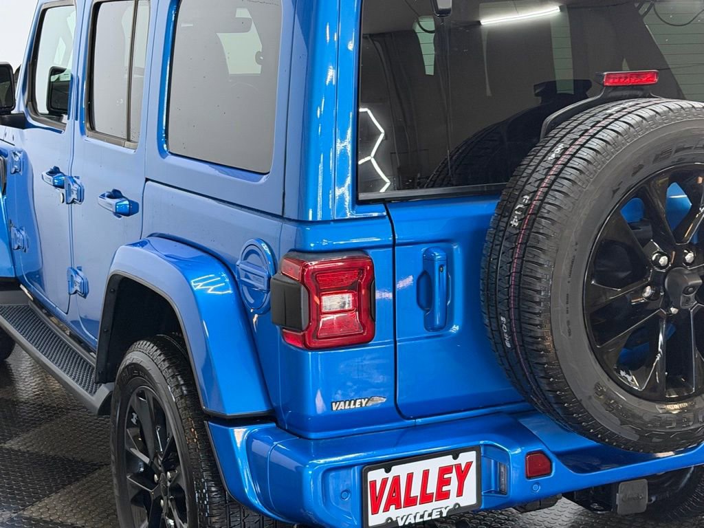 Used 2022 Jeep Wrangler Unlimited Sahara image 7