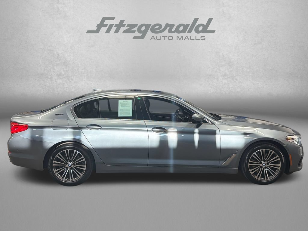 Used 2019 BMW 530e xDrive w/ Premium Package AWD/4WD image 4