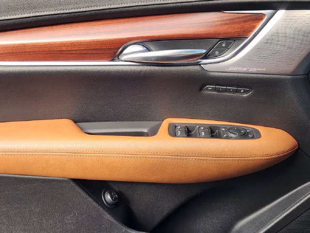 Used 2020 Cadillac XT5 Premium Luxury FWD image 25
