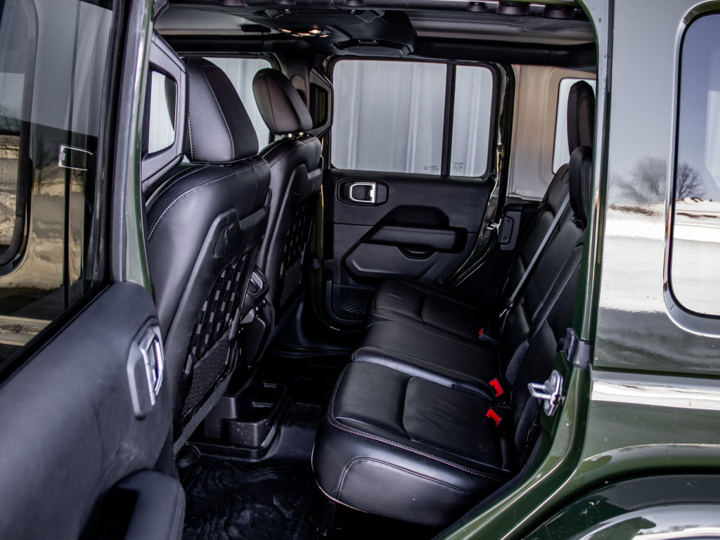 Used 2021 Jeep Wrangler Unlimited Rubicon w/ Dual Top Group image 26