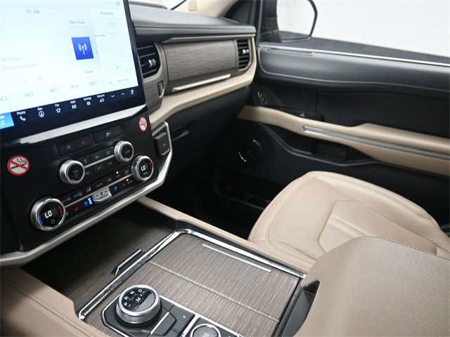 Used 2024 Ford Expedition Max Limited image 33