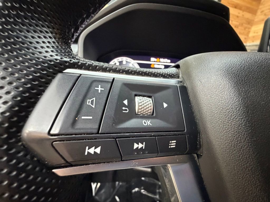 Used 2023 Mitsubishi Outlander SE Black Edition image 22