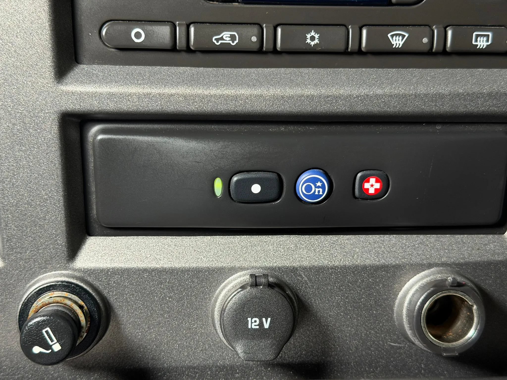 Used 2004 HUMMER H2 w/ Preferred Equipment Group AWD/4WD image 35