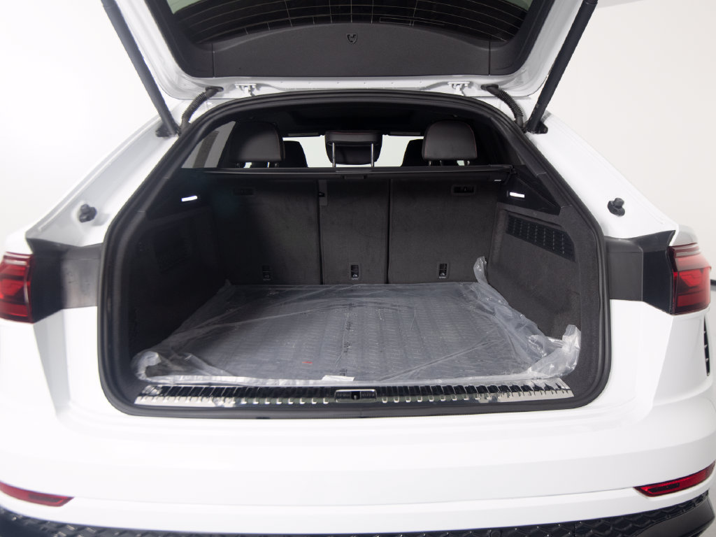 Used 2026 Audi RS Q8 performance AWD/4WD image 46
