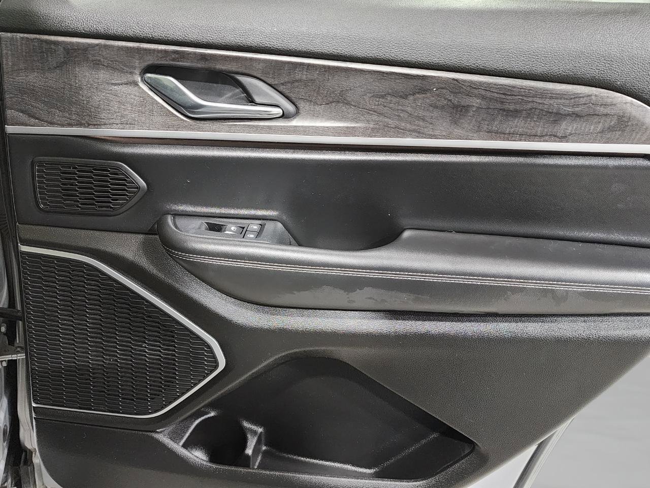 Used 2021 Jeep Grand Cherokee L Limited image 27