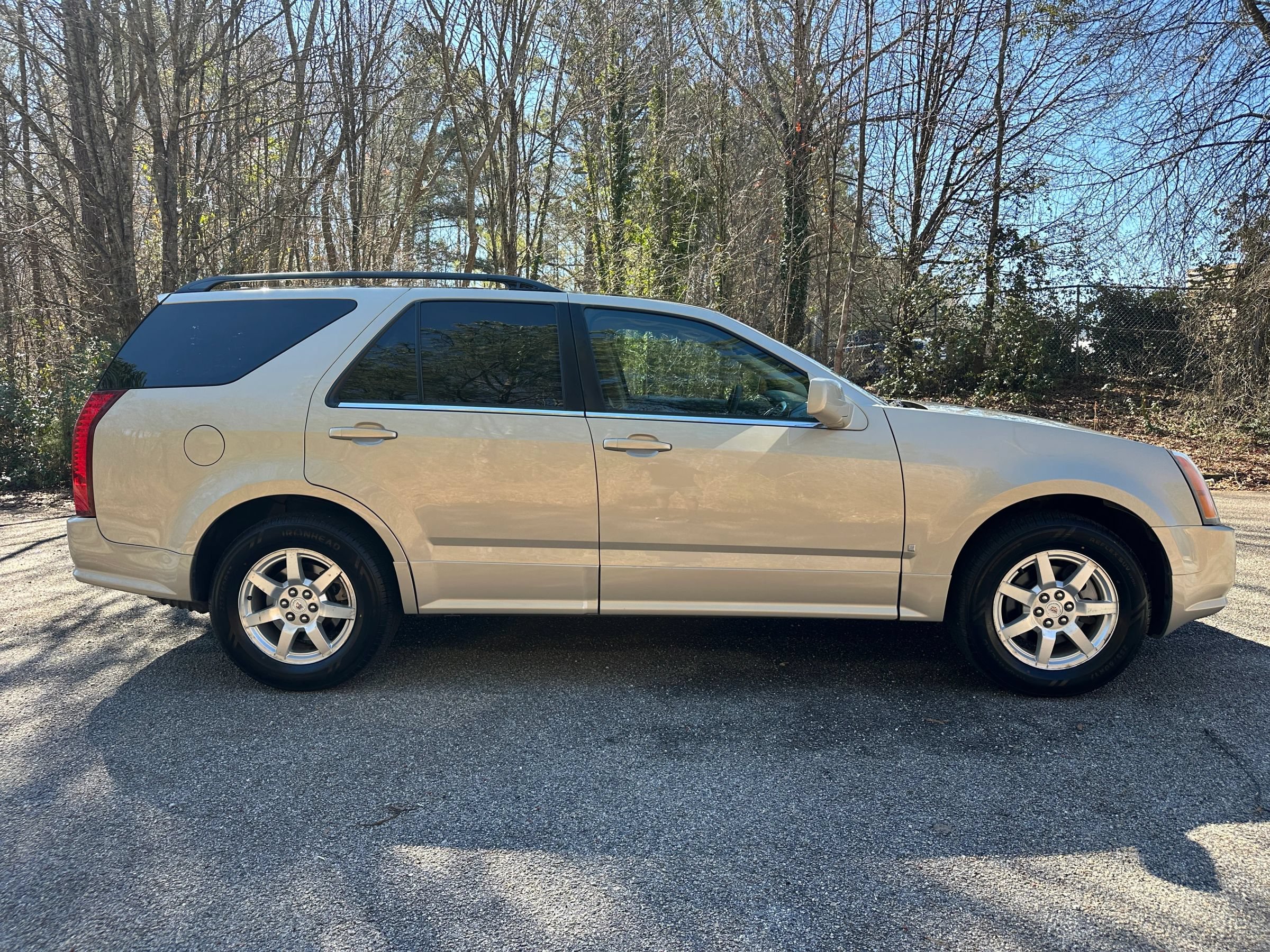 Used 2008 Cadillac SRX AWD w/ Utility Package image 6