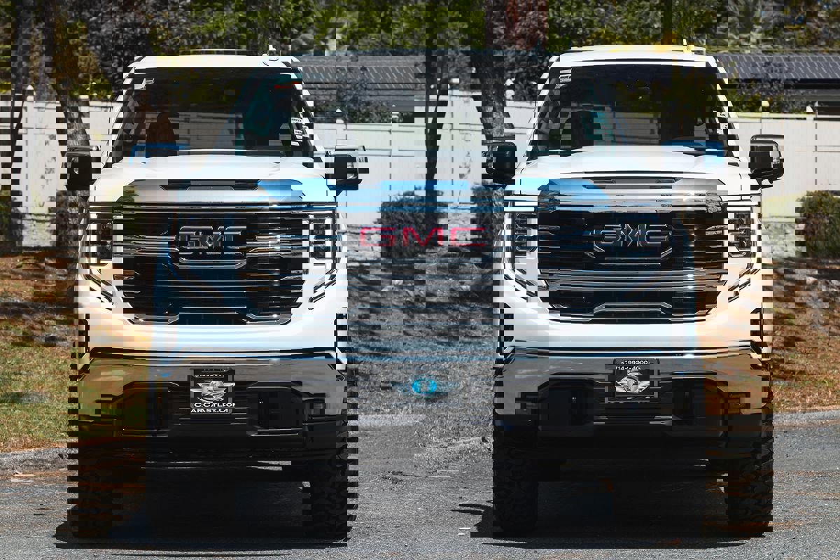 Used 2024 GMC Sierra 1500 SLT image 7