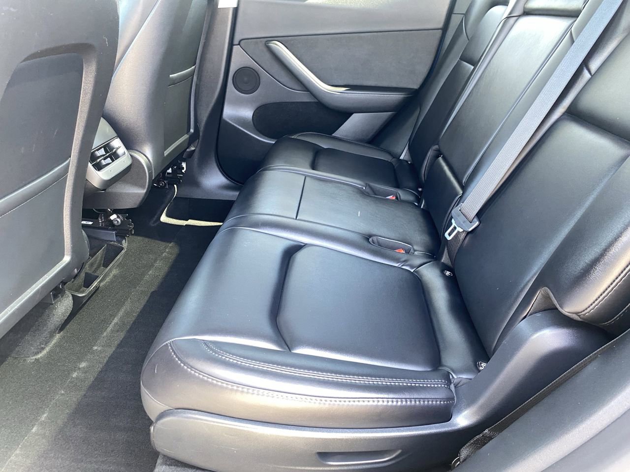 Used 2023 Tesla Model Y Long Range AWD/4WD image 14