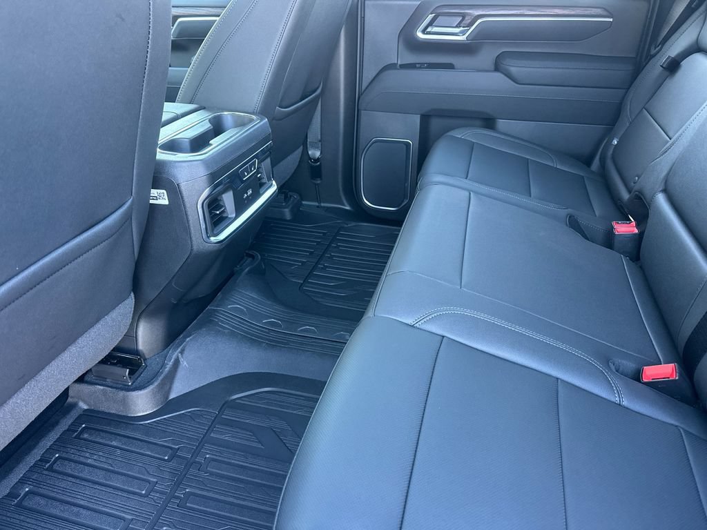 New 2026 GMC Sierra 2500 SLT w/ SLT Premium Package AWD/4WD image 12
