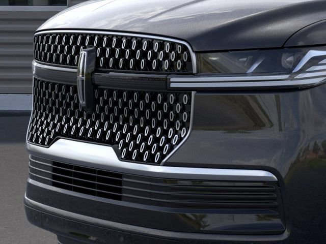 New 2026 Lincoln Navigator L Premier AWD/4WD image 17