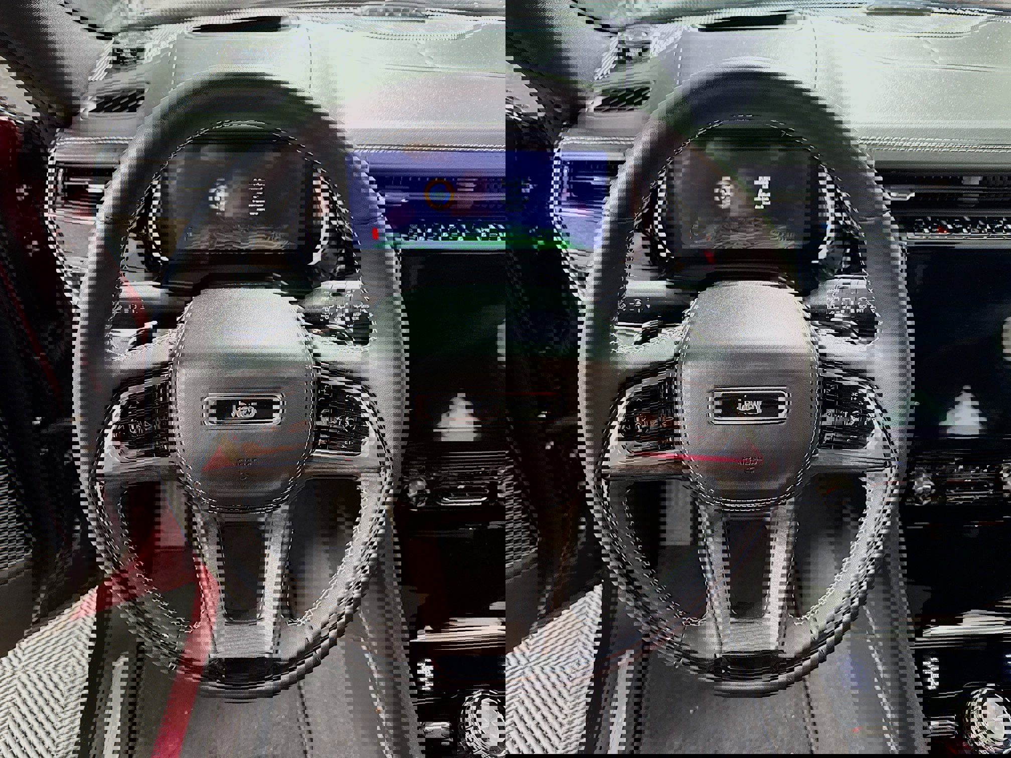 Used 2023 Jeep Grand Cherokee Overland w/ Advanced Protech Group III image 18