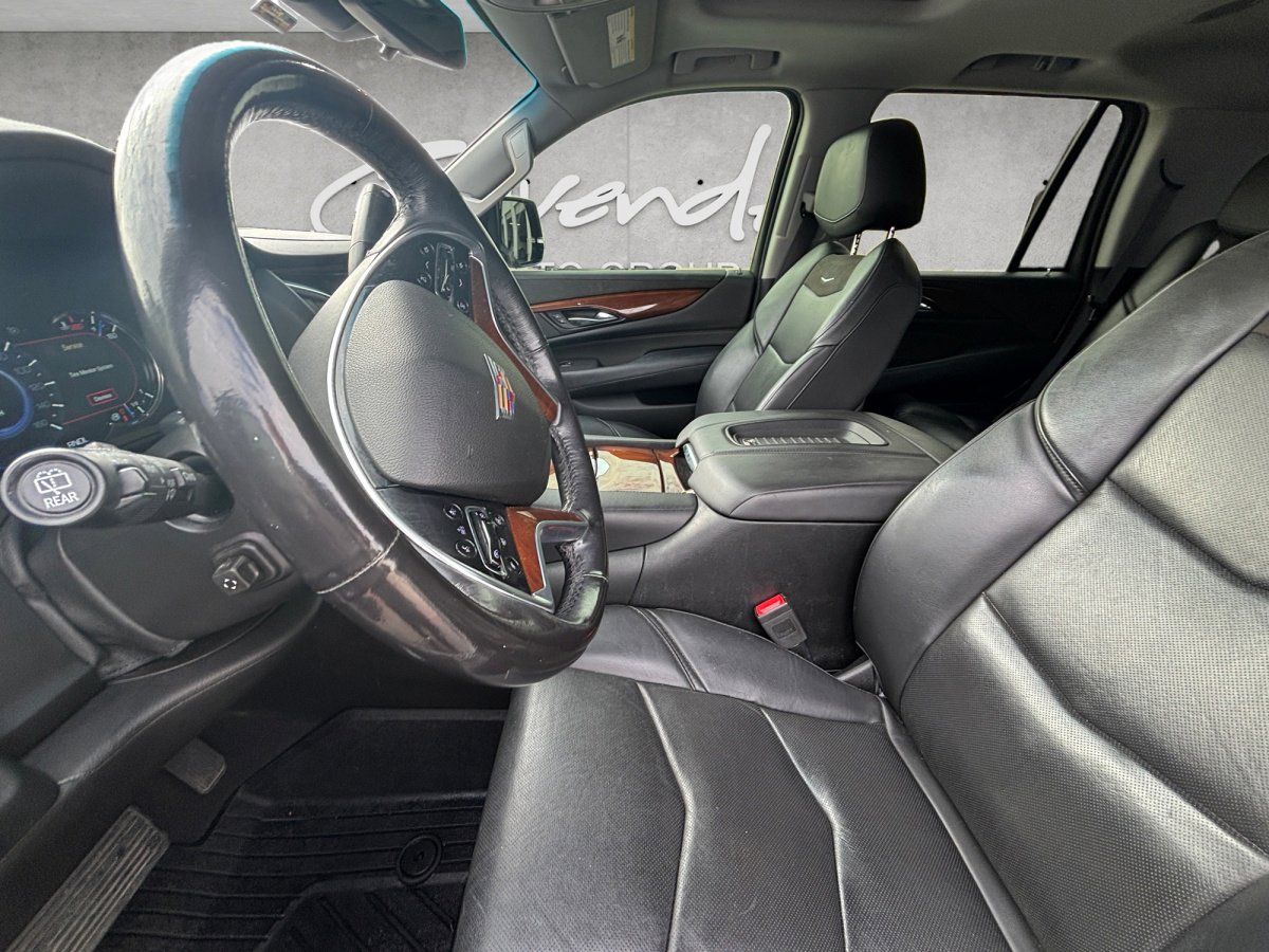 Used 2019 Cadillac Escalade Luxury image 19