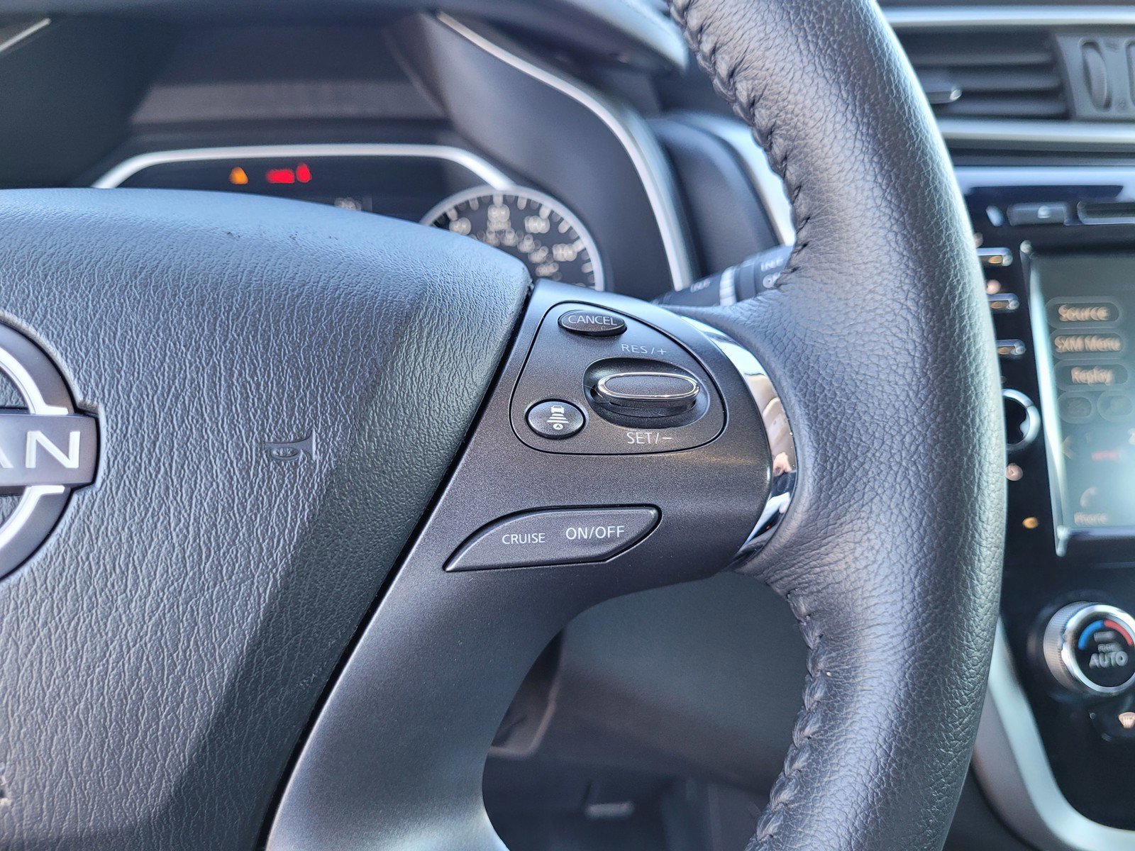 Used 2024 Nissan Murano SV image 23