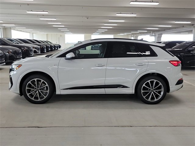 New 2026 Audi Q4 e-tron Premium Plus image 6
