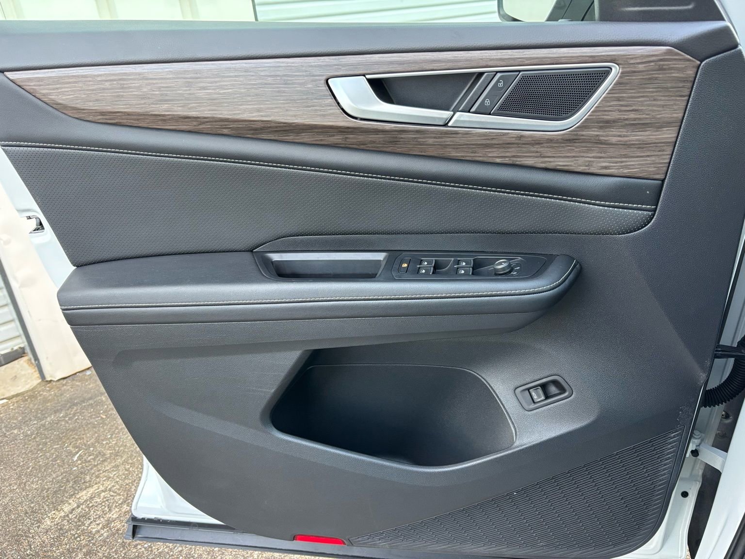 Used 2024 Volkswagen Atlas SEL image 17