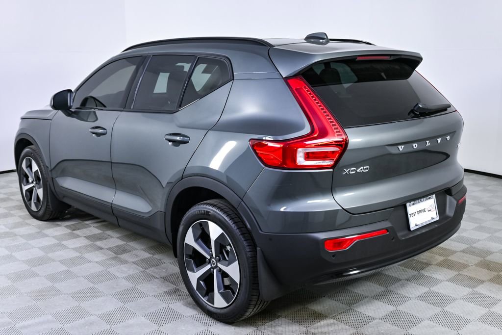 New 2026 Volvo XC40 B5 Plus w/ Climate Package image 3